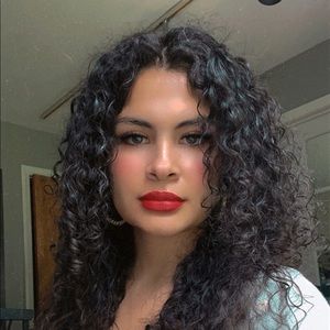 Meet your Posher, Maricielo